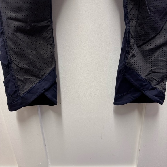 Lululemon‎ navy leggings size 8 - Picture 5 of 6